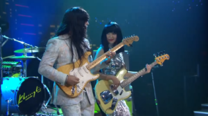 【乐队现场】Khruangbin乐队《People Everywhere》-古桐博客